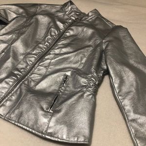⚡️ Silver faux leather jacket PL